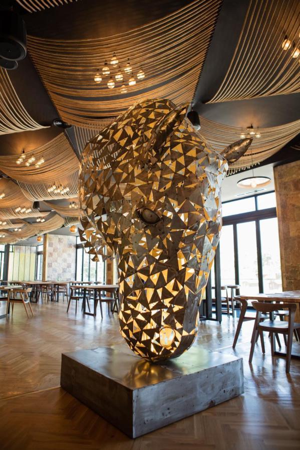 Equos Resort Hotel Tirana Bagian luar foto