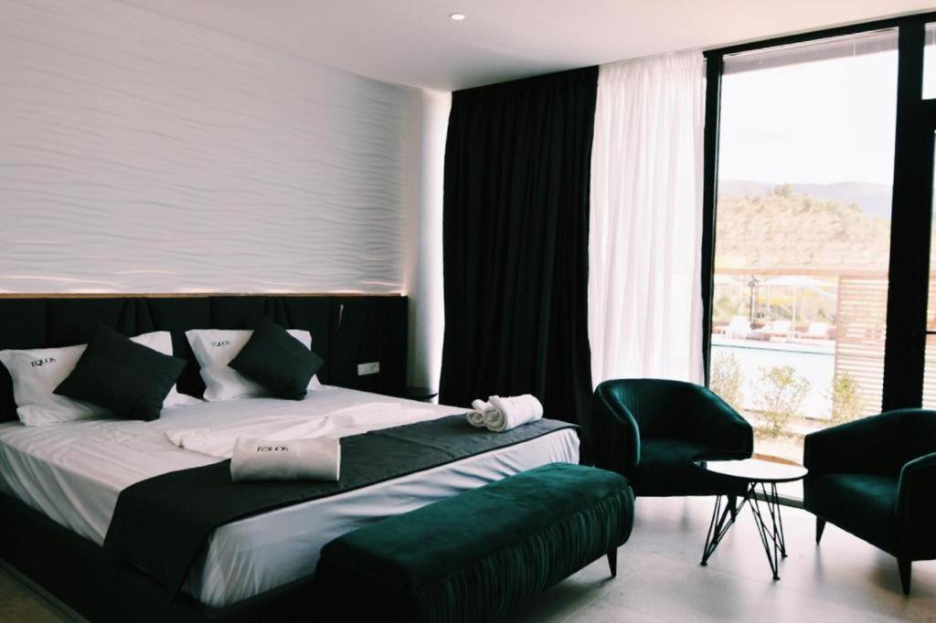 Equos Resort Hotel Tirana Bagian luar foto